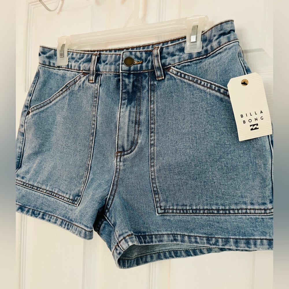 NWT Billabong Women's Blue Denim Jean Shorts Size 28 new with tags
